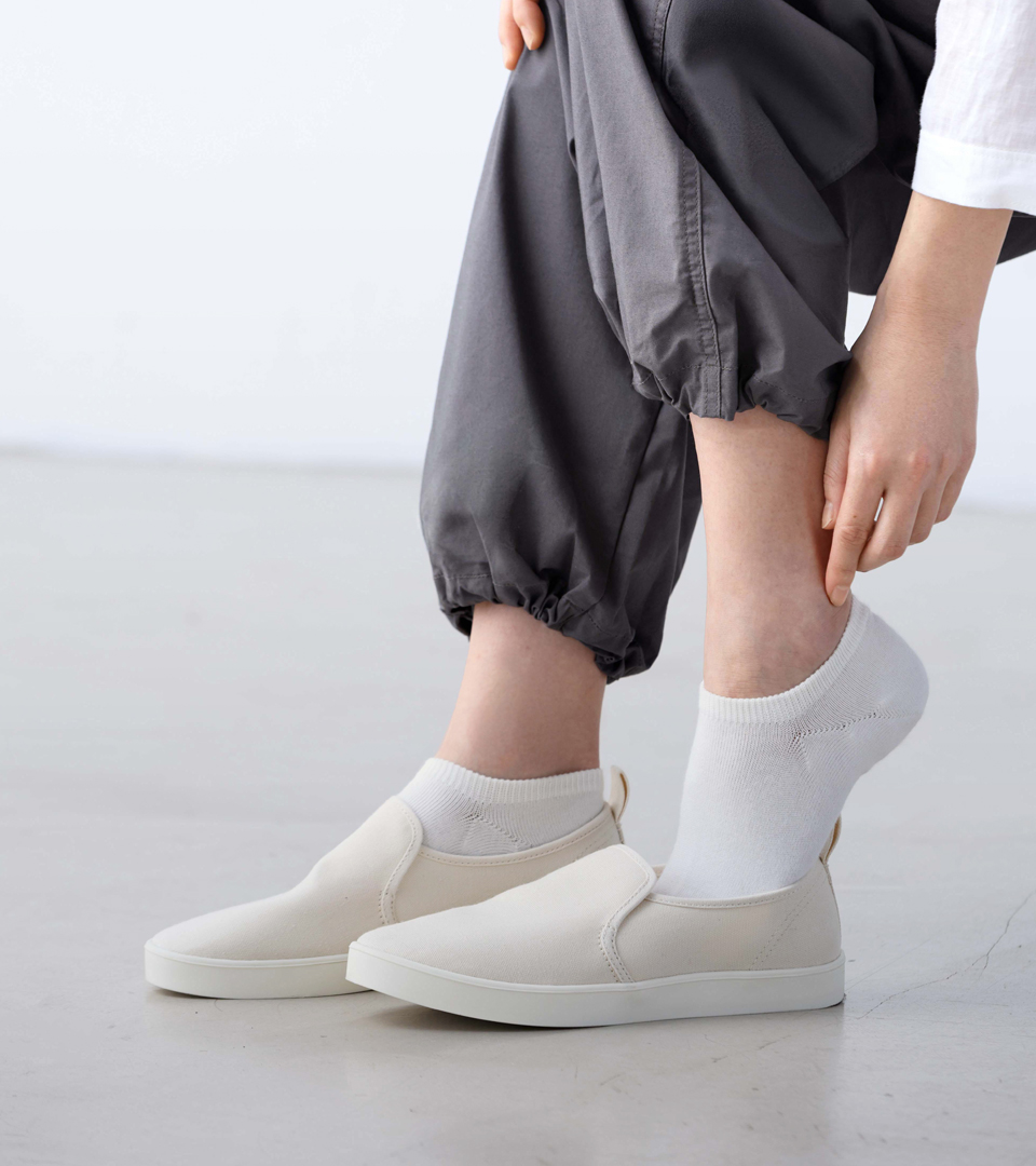 더 편하고 잘 벗겨지지 않는 MUJI 직각양말 셀렉터블 양말 3족 구매 시 할인혜택을 드려요.
