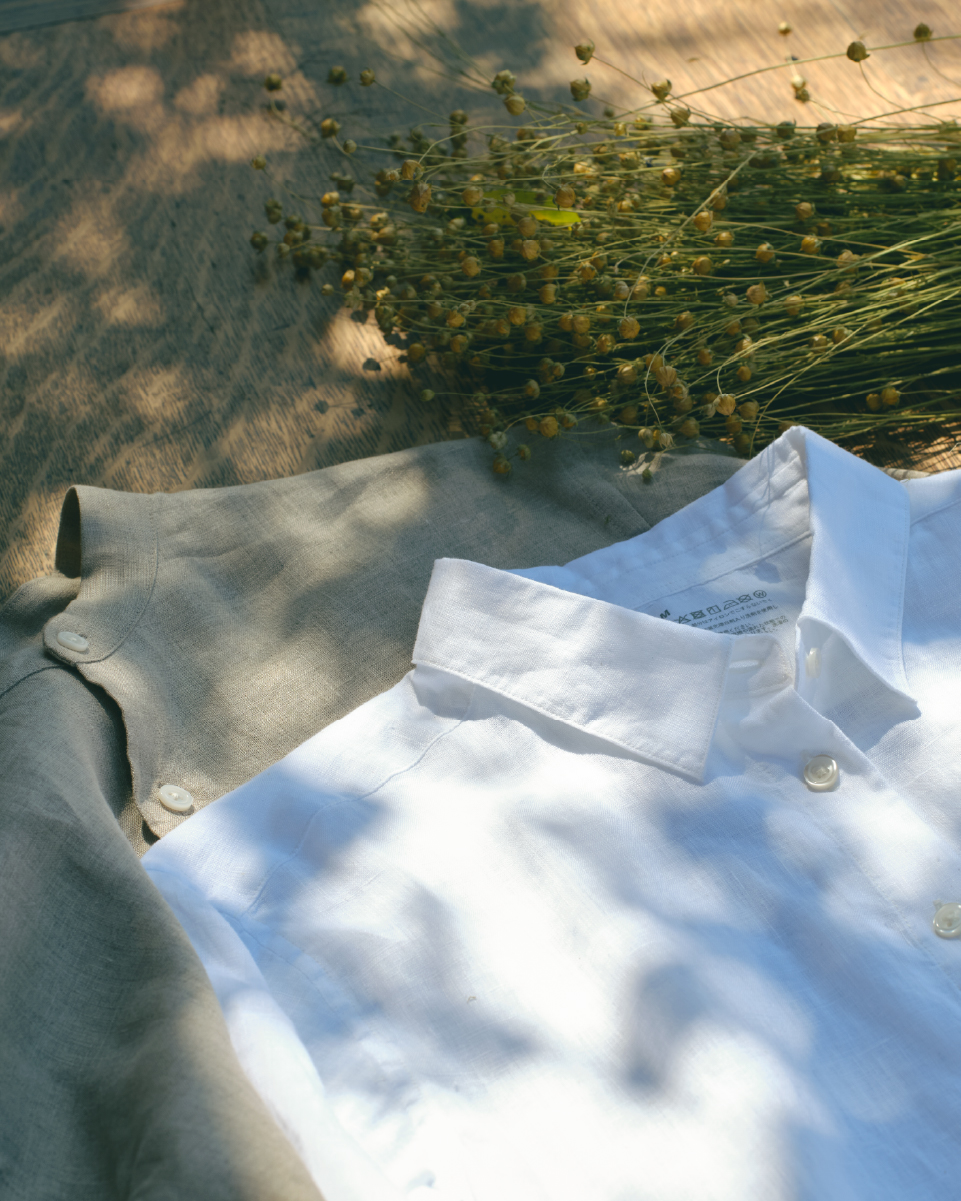 시간이 지날수록 더욱 자연스러워지는 시간이 지날수록 더욱 자연스러워지며, 가볍고 통기성이 좋아 활용도가 높은 리넨 헴프 시리즈.